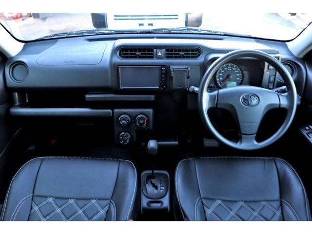 Toyota SUCCEED VAN 2014-01 3-1