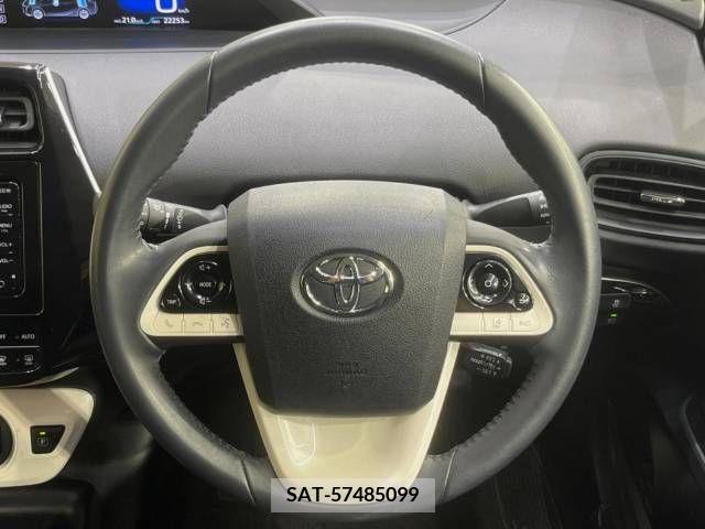 Toyota PRIUS 2016-07 281803-11