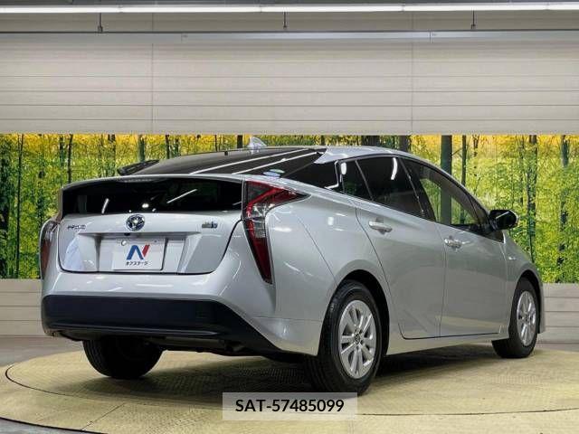 Toyota PRIUS 2016-07 281803-17