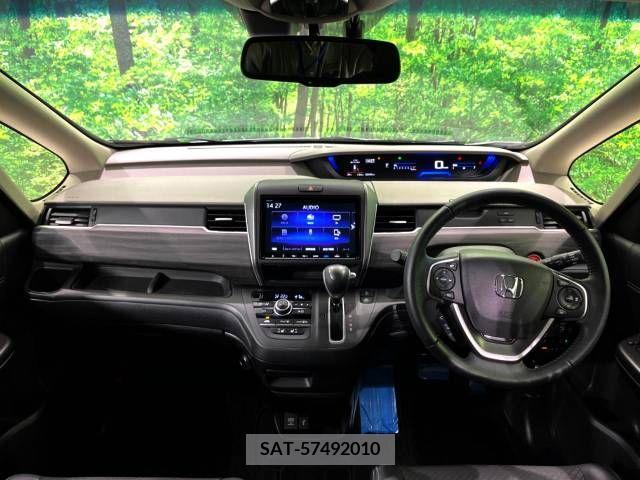 Honda FREED 2021-12 302939-1