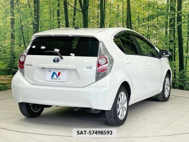Toyota AQUA 2014-10 356264-17
