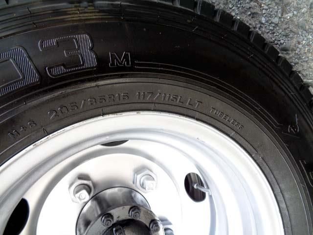 Isuzu ELF TRUCK 2015-08 13595-21
