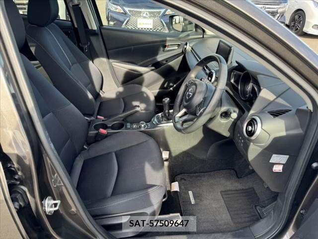 Mazda MAZDA2 2019-12 341174-15