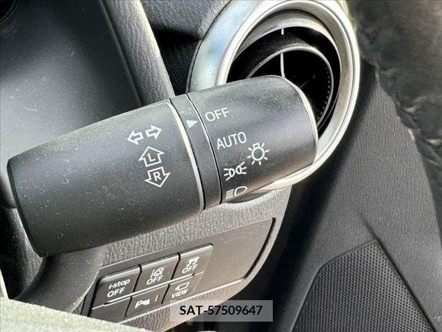 Mazda MAZDA2 2019-12 341174-26