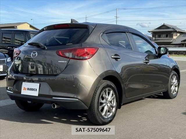 Mazda MAZDA2 2019-12 341174-12