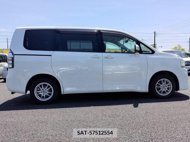 Toyota VOXY 2011-08 289178-11