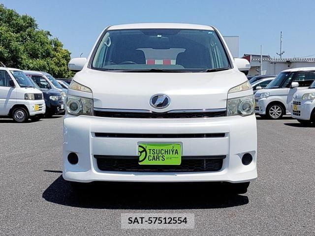 Toyota VOXY 2011-08 289178-8