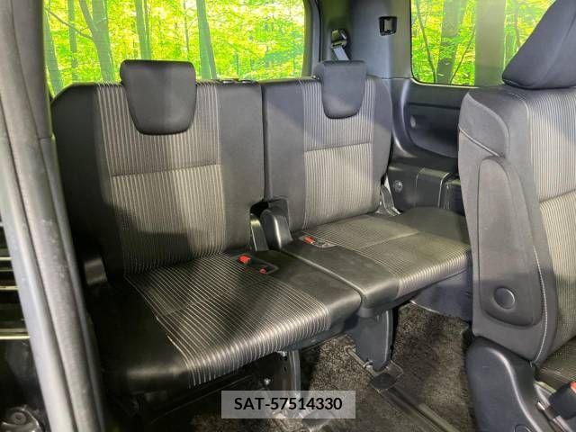 Toyota VOXY 2019-06 216620-10