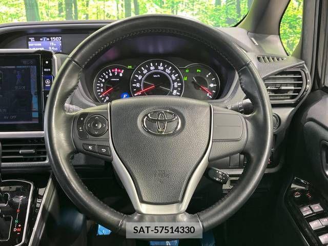 Toyota VOXY 2019-06 216620-12