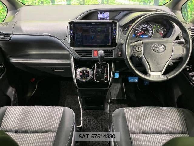 Toyota VOXY 2019-06 216620-1