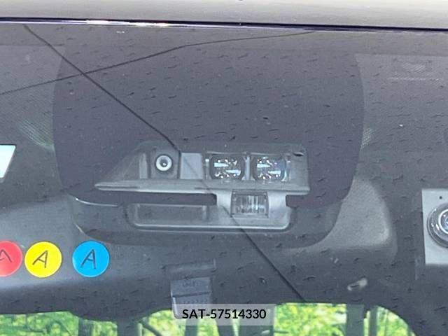 Toyota VOXY 2019-06 216620-5
