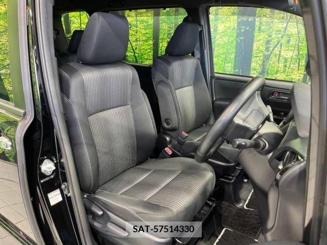 Toyota VOXY 2019-06 216620-8