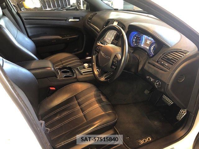 Chrysler 300 2016-03 207854-18