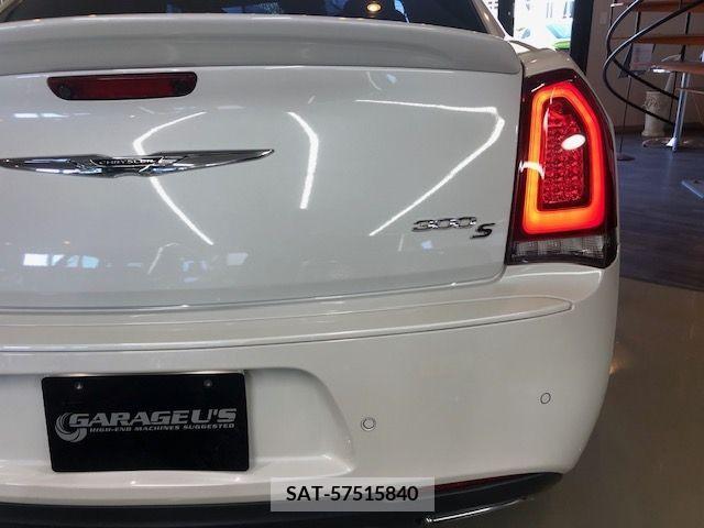 Chrysler 300 2016-03 207854-12