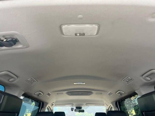 Toyota VOXY 2016-05 4479-13