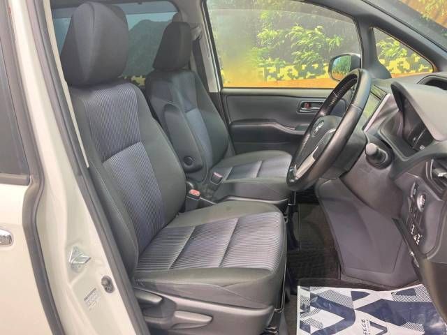 Toyota VOXY 2016-05 4479-9