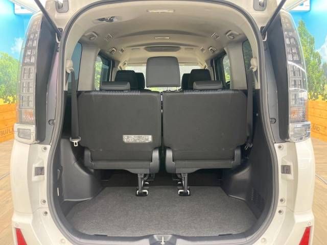 Toyota VOXY 2016-05 4479-12