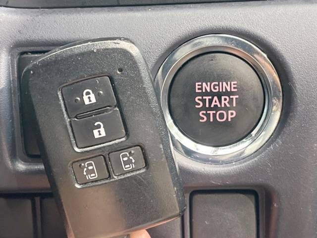 Toyota VOXY 2016-05 4479-8