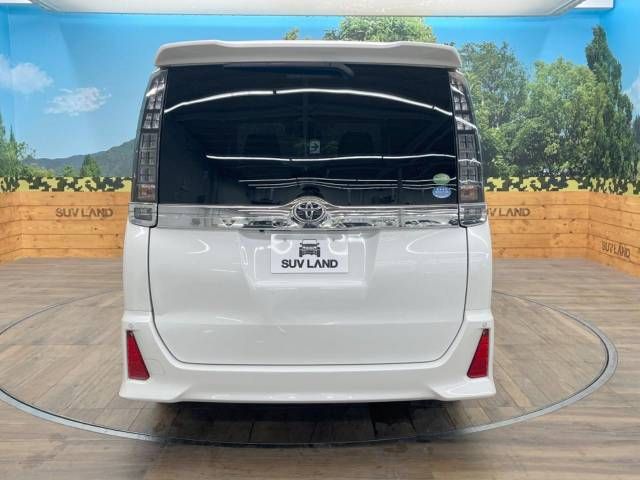 Toyota VOXY 2016-05 4479-17