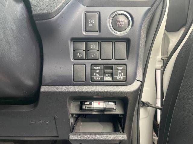 Toyota VOXY 2016-05 4479-4