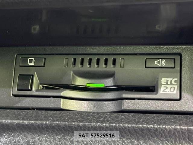Toyota VOXY 2020-09 332393-6