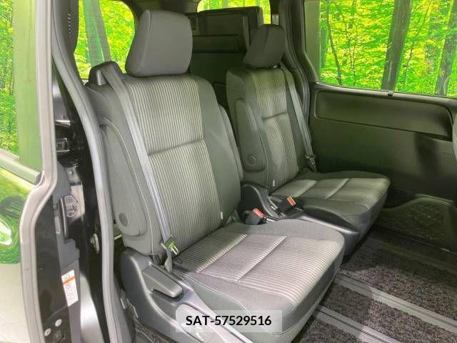 Toyota VOXY 2020-09 332393-10
