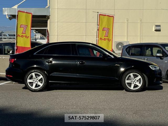 Audi A3 SEDAN 2019-04 356464-3