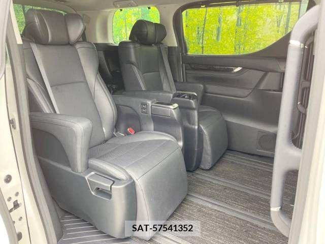 Toyota VELLFIRE 2018-11 379273-9