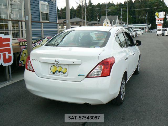 Nissan LATIO 2014-01 275031-2