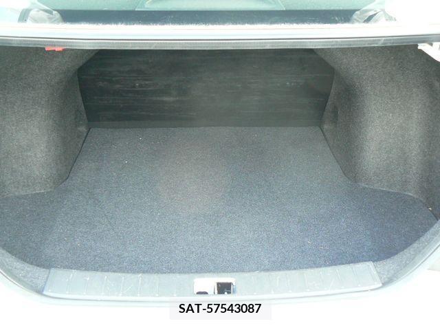 Nissan LATIO 2014-01 275031-3