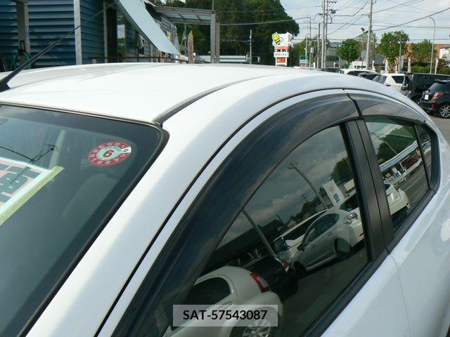Nissan LATIO 2014-01 275031-21