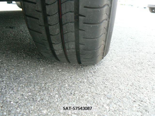 Nissan LATIO 2014-01 275031-18