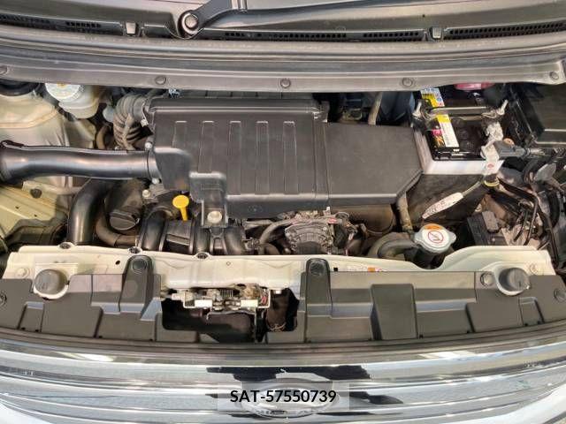 Nissan ROOX 2015-03 323772-18