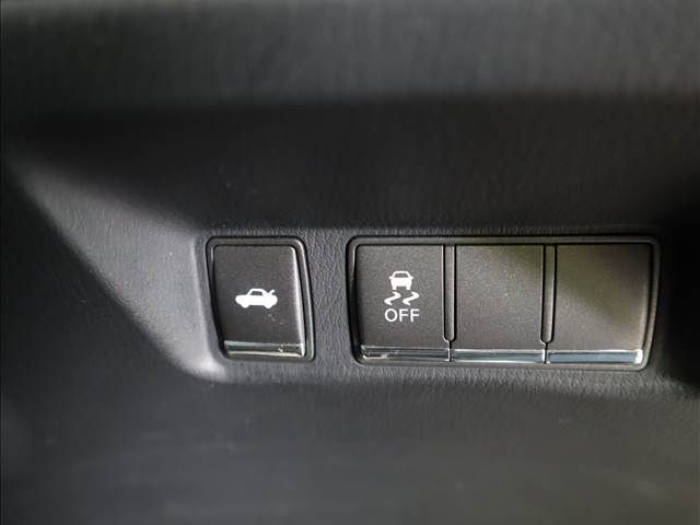 Nissan FUGA 2015-11 788-14