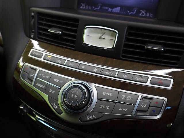 Nissan FUGA 2015-11 788-7