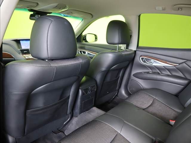 Nissan FUGA 2015-11 788-26