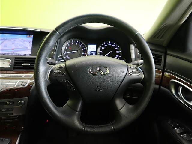 Nissan FUGA 2015-11 788-9