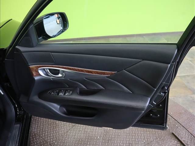 Nissan FUGA 2015-11 788-19