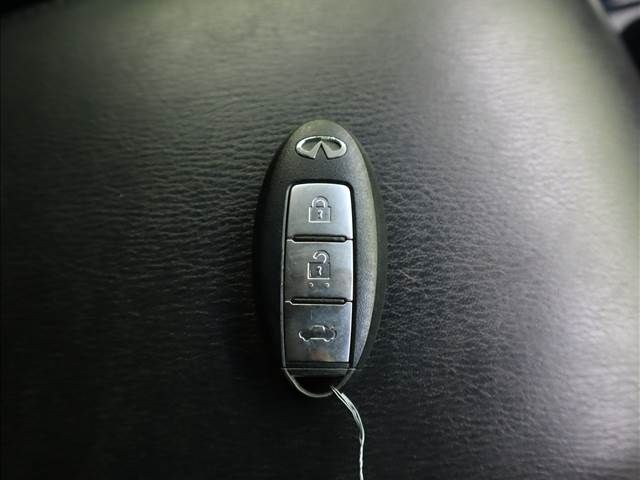 Nissan FUGA 2015-11 788-12
