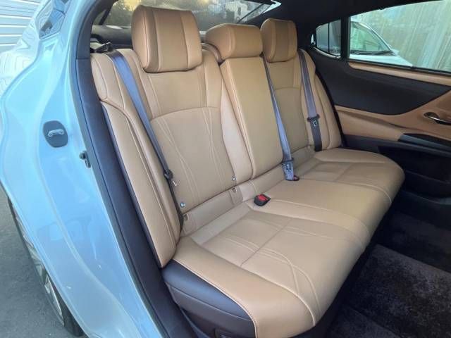 Lexus ES 2019-03 28081-10