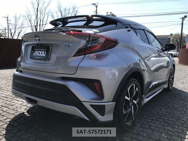 Toyota C-HR 2018-07 213267-6