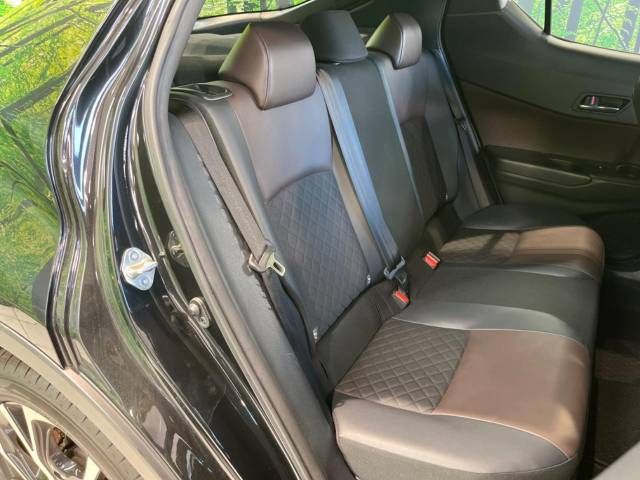 Toyota C-HR 2018-07 7320-9