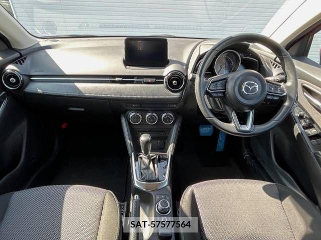 Mazda DEMIO 2017-11 267616-1