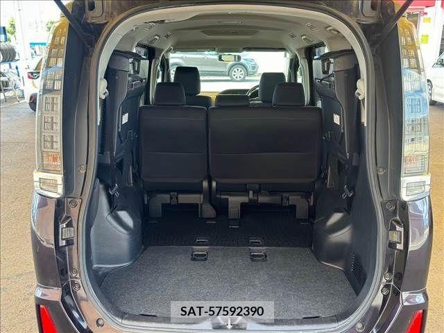 Toyota VOXY 2014-06 321396-17