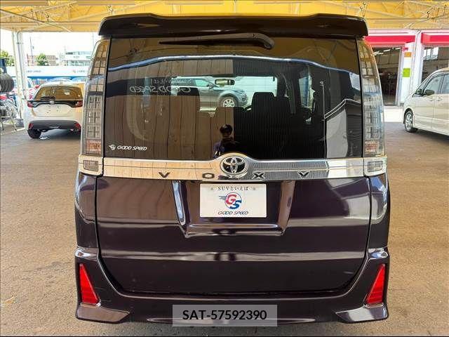 Toyota VOXY 2014-06 321396-13