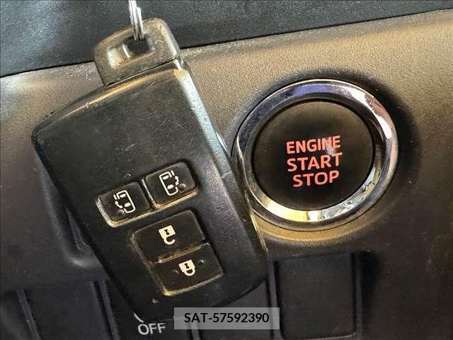 Toyota VOXY 2014-06 321396-10