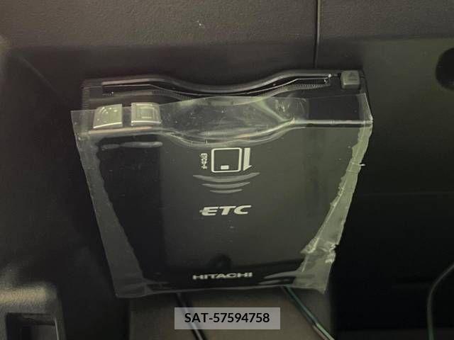 Nissan JUKE 2019-04 275062-5