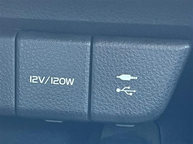 Toyota CAMRY HYBRID 2018-01 445-18