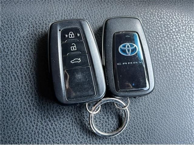 Toyota CAMRY HYBRID 2018-01 445-25