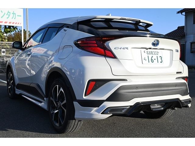 Toyota C-HR 2020-08 195513-2